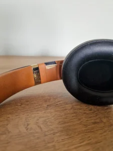 Beats Studio 3 Inner Arm Before Repair