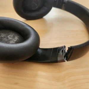 Beats Studio Pro snapped headband before repair